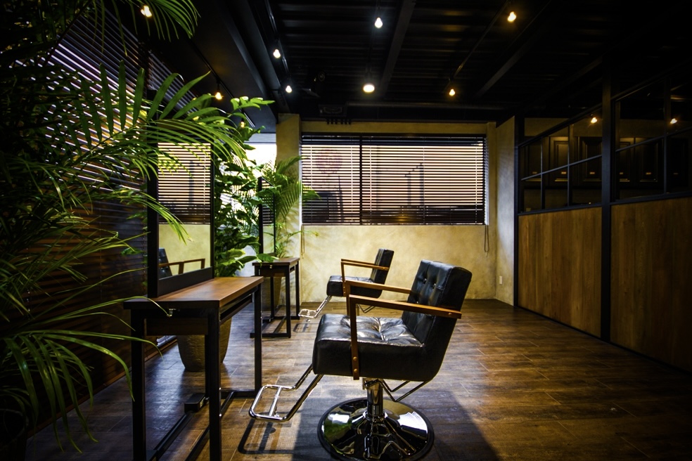 Bridge Design Works 代表取締役 斉藤章行 ブリッジデザインワークス 美容室 美容院 大阪 集客 コンサル 広告 求人 失敗 廃業 成功率 独立 開業 建築 施工 内装 工務店 人気 口コミ 過酷 労働環境 外装 奈良 神戸 京都 関西